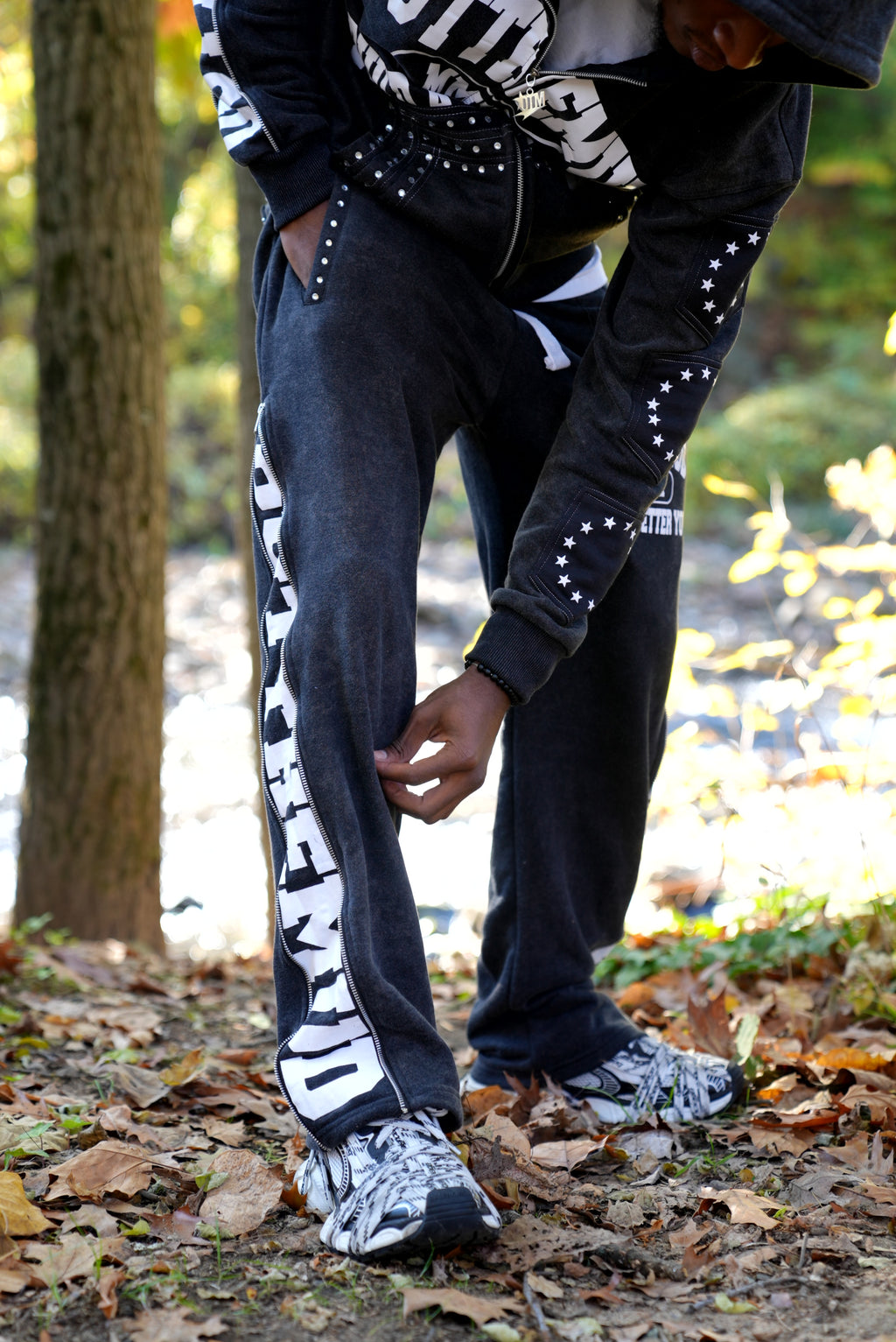 "BUILD A BETTER YOU" SWEATPANTS - BLACK