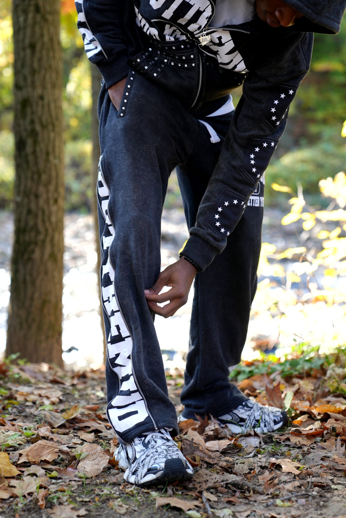 "BUILD A BETTER YOU" SWEATPANTS - BLACK